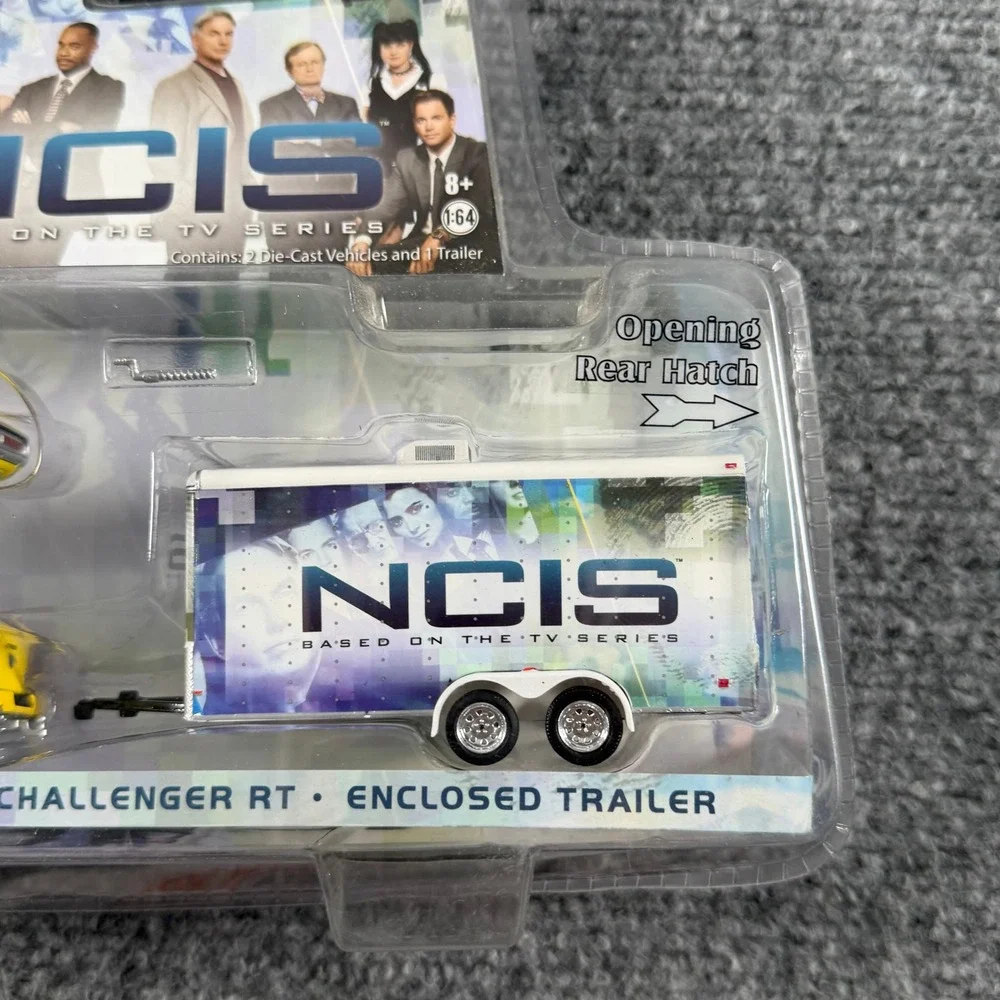 Greenlight NCIS Diecast Set 1:64 Yellow 2015 Ram 1500 1970 Dodge Challenger